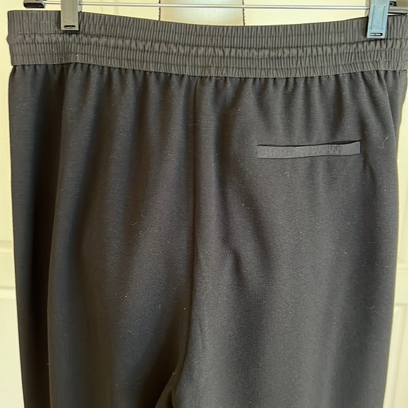 Kenneth Cole New York black crepe pull on pant - Picture 6 of 8